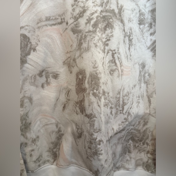 Old Navy Gray and White whit pink camo Crewneck Sweatshirt - Picture 2 of 5